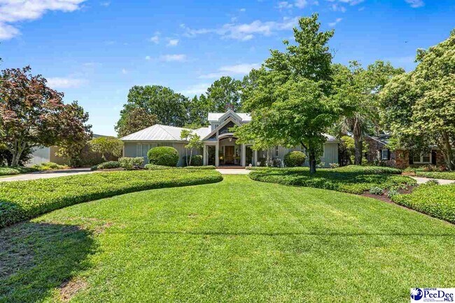 Building Photo - 3241 Lakeshore Dr