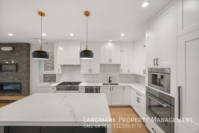 Building Photo - 2658 N Bosworth Ave
