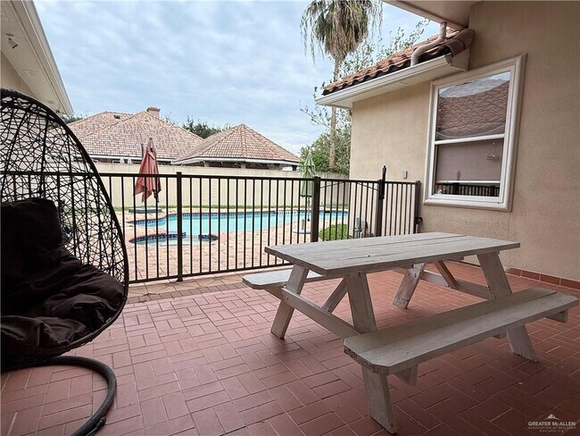 Building Photo - 31 N 5th St