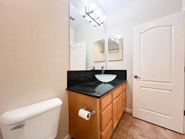 Building Photo - West Sacramento Gem with 3 Bedrooms & 2 Ba...