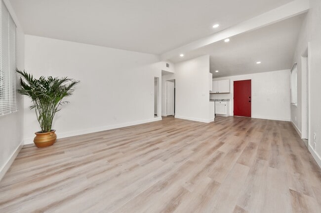 Building Photo - Available Now Fully Remodeled Updated 3 Bedroom 1 Bath Home