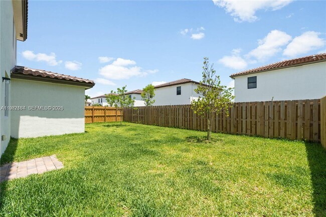 Building Photo - 11932 SW 241 Ter