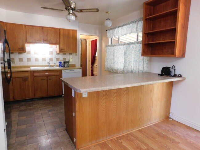 Building Photo - Spacious in the Redlands