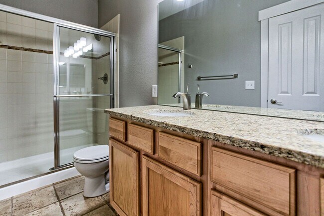Building Photo - 2 Bedroom 2 Bath Loveland Ranch Home