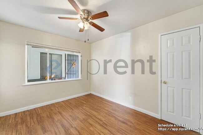 Building Photo - 139 W 18th St