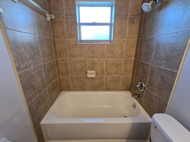 Building Photo - Move-In Ready 3-Bedroom Home Near UTC & Sa...