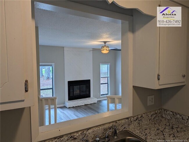 Building Photo - 482 Corning Pl