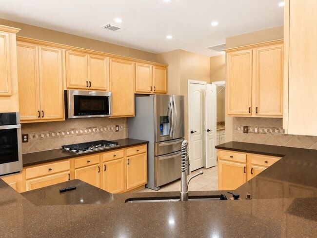 Building Photo - 2521 Black Skimmer Ct
