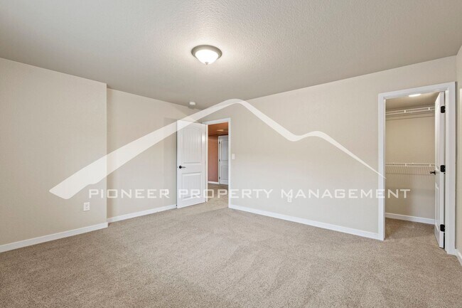 Building Photo - Luxury, Main Floor Ranch Home with EV Char...