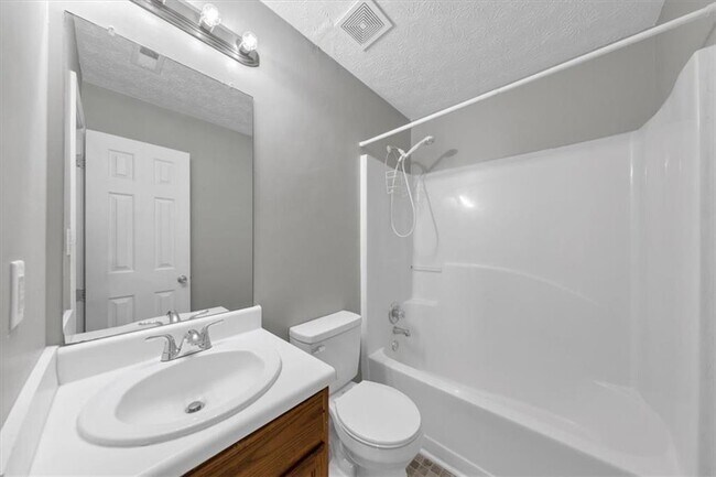 Building Photo - 5745 Old Carriage Dr