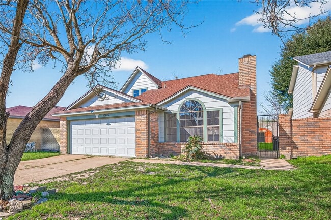 Building Photo - 10707 Staghill Dr