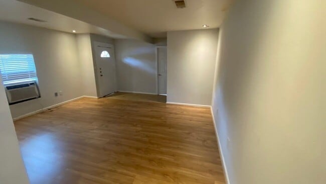 Building Photo - 1918 Oleander