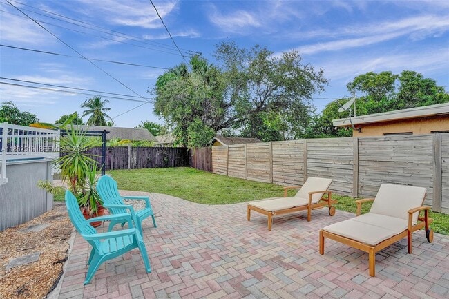 Building Photo - 1605 NW 7th Terrace