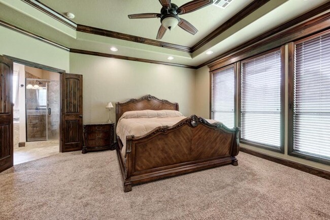 Building Photo - 22090 White Pine Cir