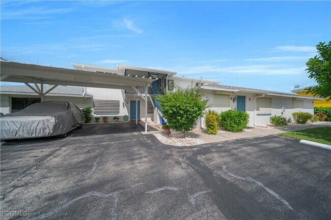 Building Photo - 1011 SE 40th St