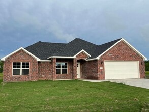 Building Photo - Beautiful 3/2 home in convenient location