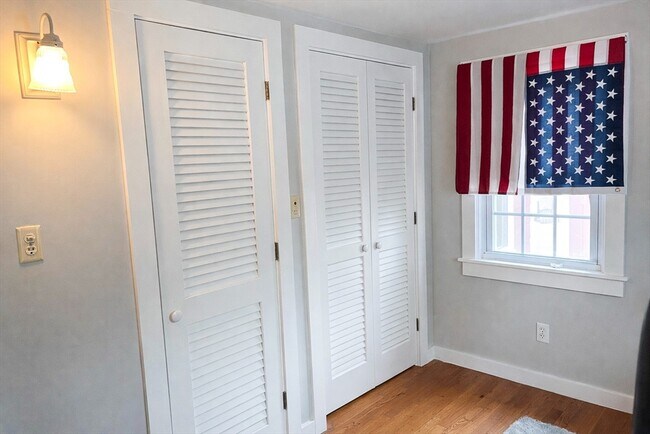 Building Photo - 30 Brookhaven Rd