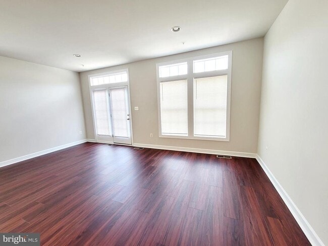 Building Photo - 3926 Shawfield Ln