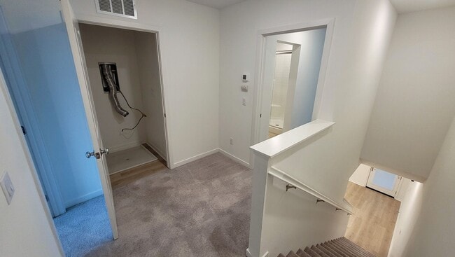 Building Photo - $1000 OFF MOVE IN COST on this Gorgeous Three Story 3 Bed 3 Bath Townhouse