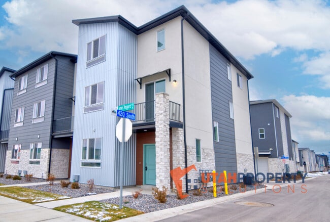 Building Photo - 421 S 960 W