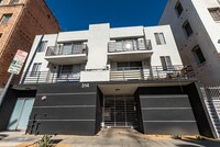 Building Photo - 314 South Manhattan Place