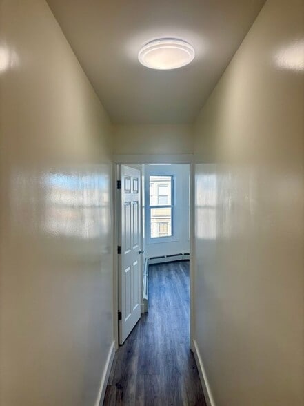 Building Photo - 7 Franklin Ave