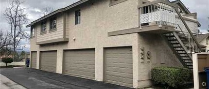 Building Photo - 1802 Ewing Ct