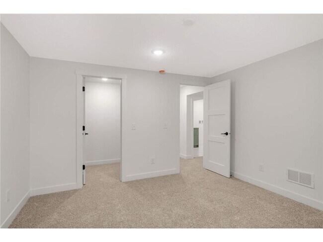 Building Photo - 15240 Kangaroo St NW