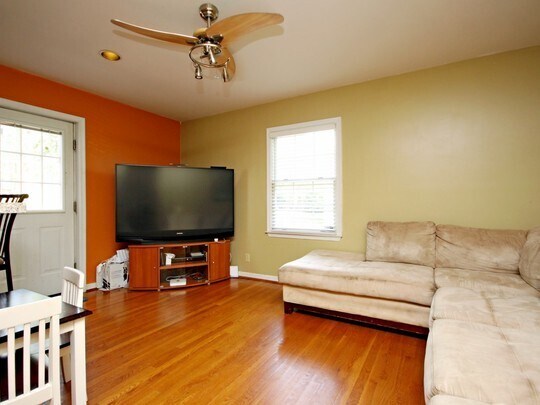 Building Photo - Fifeville/Downtown Home Just Minutes From UVA Medical Center