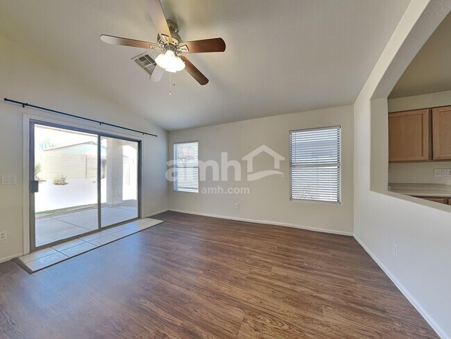 Building Photo - 11436 E Pronghorn Ave