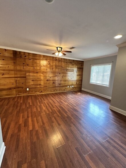 Building Photo - 4171 Plaza St