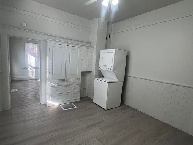 Building Photo - 330-332 Stewart Street