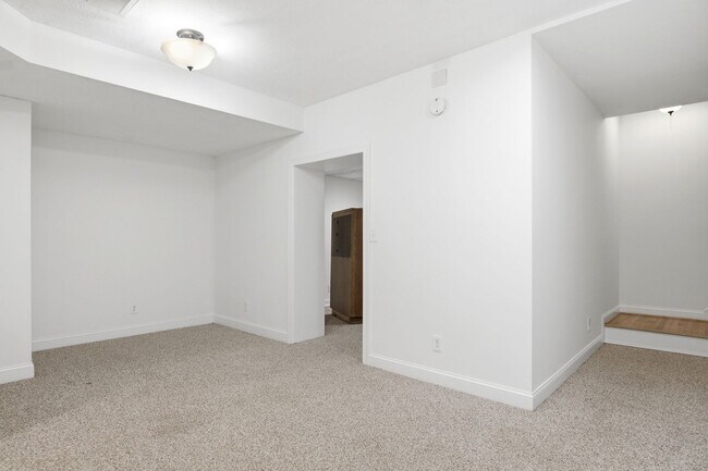 Building Photo - 2645 Blossom Trail E