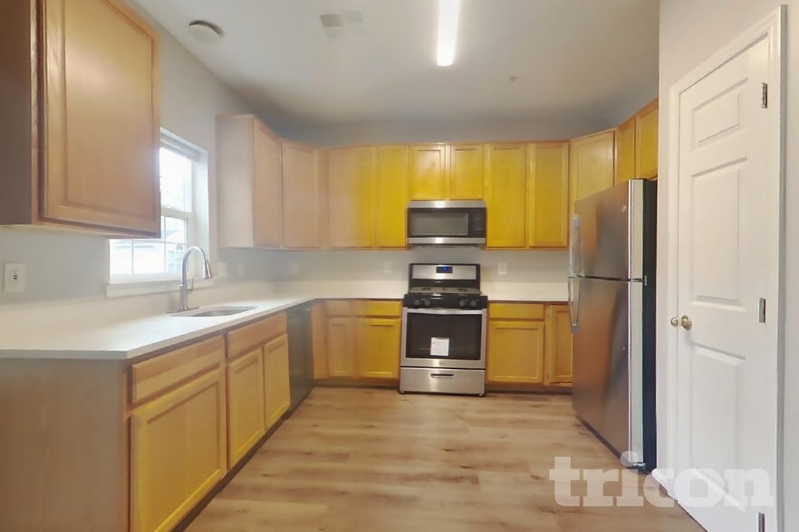 Building Photo - 7520 Burdette Way