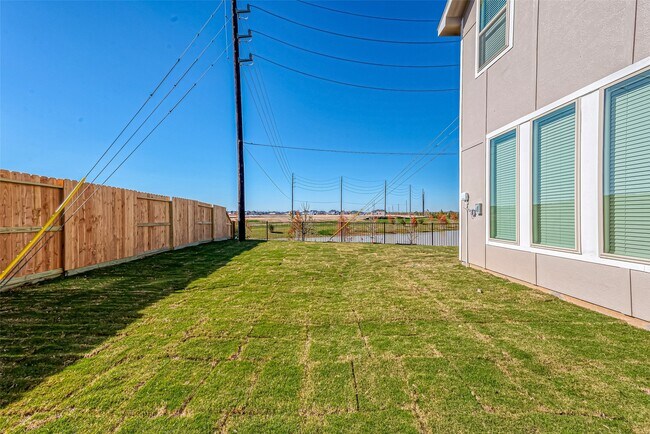 Building Photo - 5402 Holly Hvn Ct