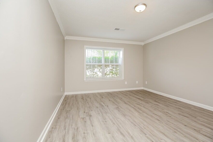 Building Photo - 1513 Mt Mitchell Ct