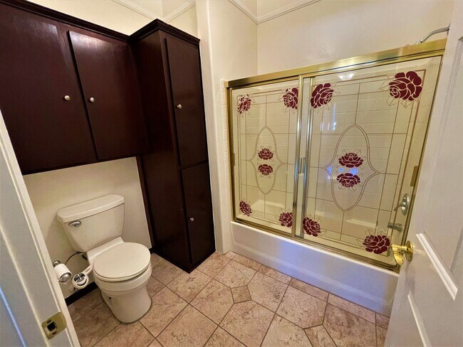 Building Photo - 15455 Sherman Way