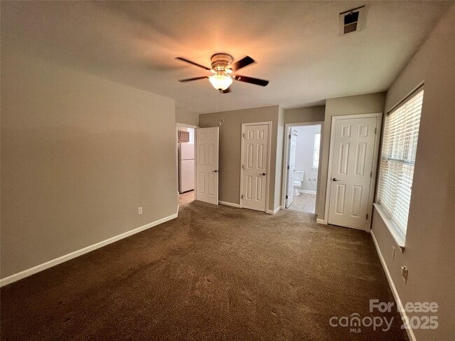 Building Photo - 209 Indian Paint Brush Dr