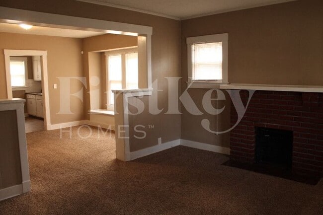 Building Photo - 2507 Quincy St