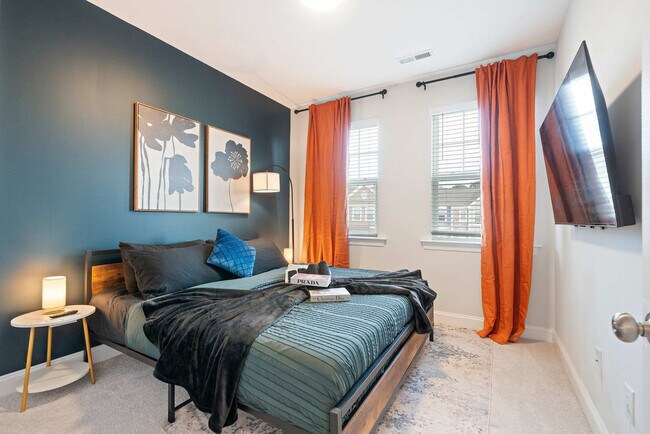 Building Photo - 1010 Falling Rock Pl