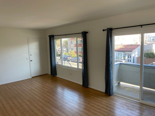 Building Photo - 43 23rd Ave