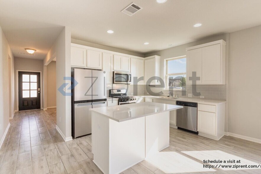 Building Photo - 2533 Pecan Island Dr