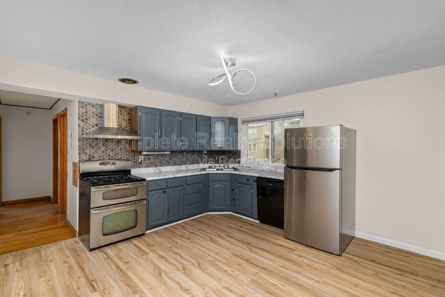 Building Photo - 10044 Pepper Ln