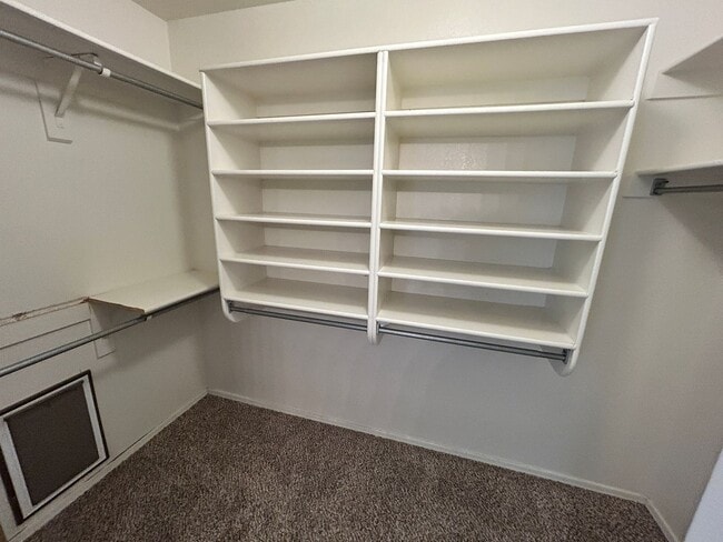 Building Photo - 3 Bed/ 2 Bath Home with Den in Arrowhead Ranch with Pool!