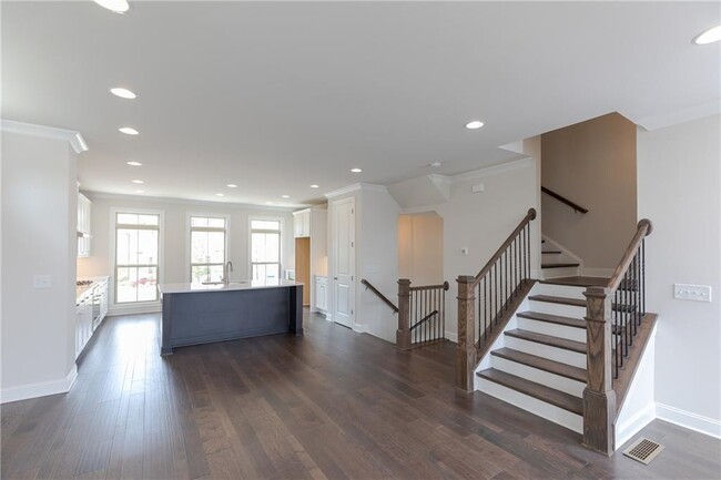 Building Photo - 7826 Laurel Crest Dr