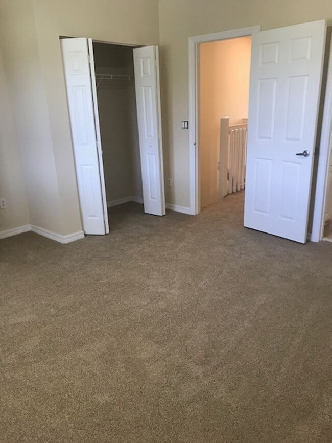 Building Photo - Rental unit