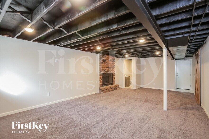 Building Photo - 1218 NE 80th Terrace