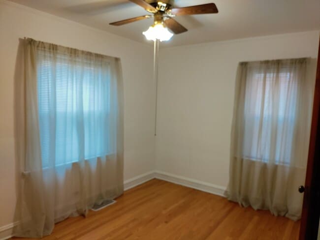 Building Photo - 10455 S Spaulding Ave