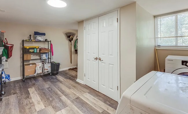 Building Photo - 2023 Jones Rd NW