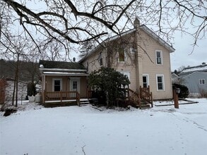 Building Photo - 334 Main St